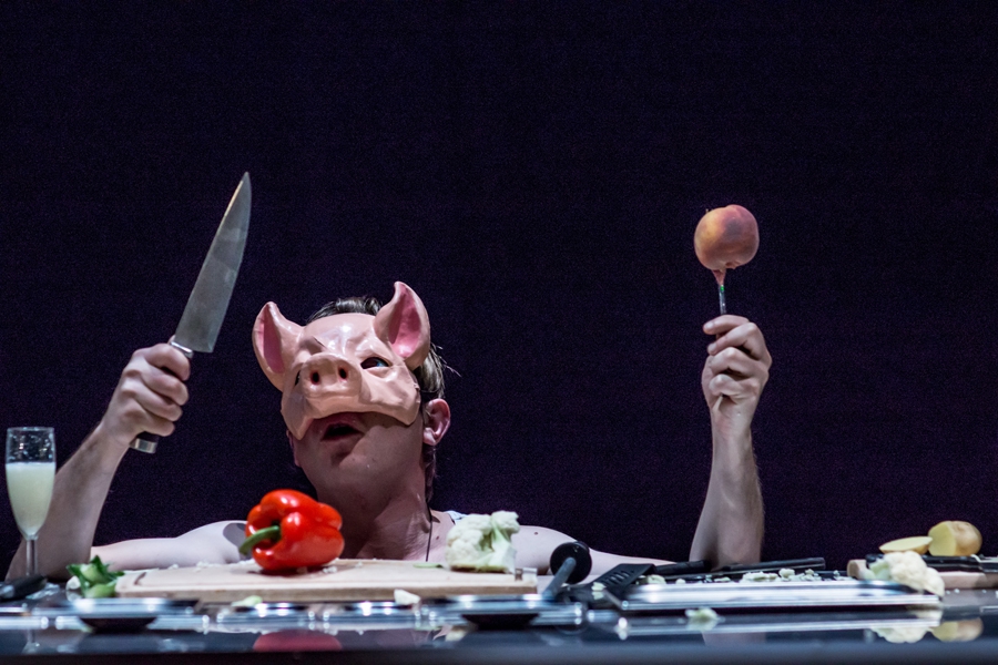 Pénélope et les trois p'tits cochons